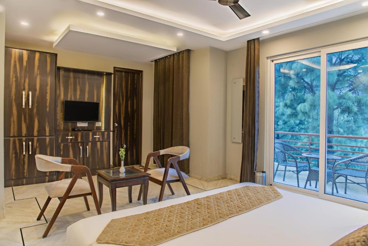 The Lalita'S Majestic Pines Bed & Breakfast Kasauli Exterior photo